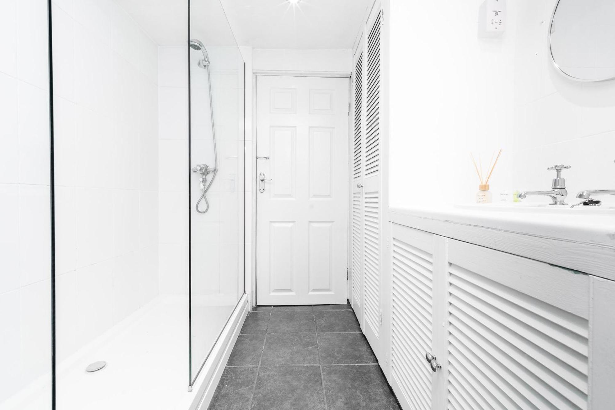 Luxury 3 Bedroom House - Harborne - Parking - Garden - Wifi & Netflix 122G Μπέρμιγχαμ Εξωτερικό φωτογραφία